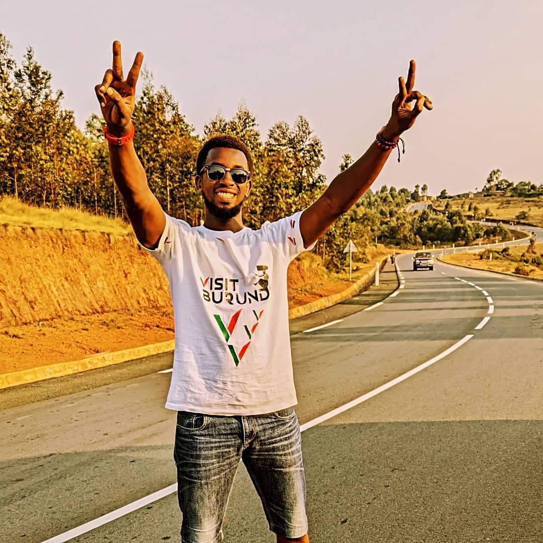 Igenekerezo Nkiri MBA ndaje mwisi Yamarira numunezero
HBD To Me🙌🙌🎉+1