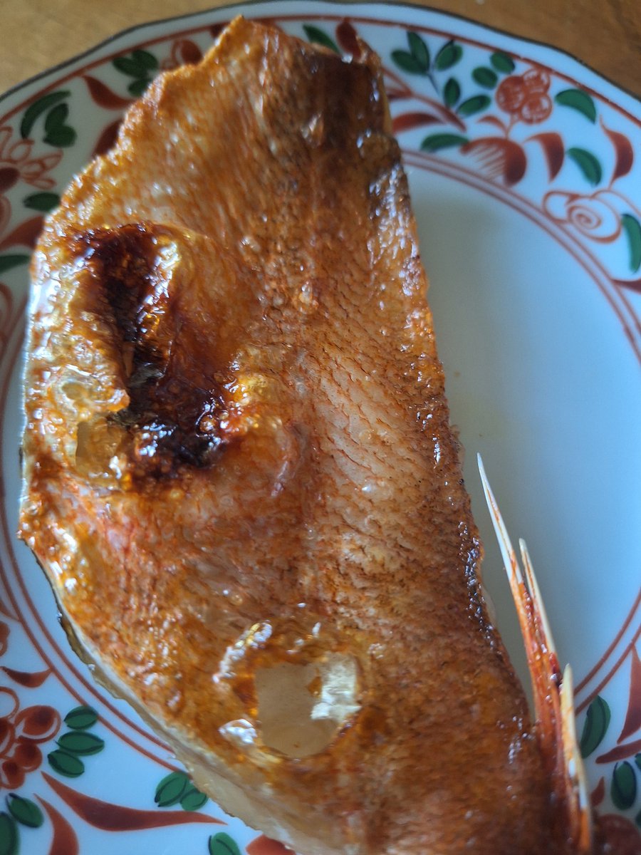 おはようございます☀️
きょうは忘れずに(笑)
本日は赤魚一夜干し🐟️
今日と明日の干物直売でのおすすめ品です。直売は９時から１２時まで💨
#今日の会社朝食干物