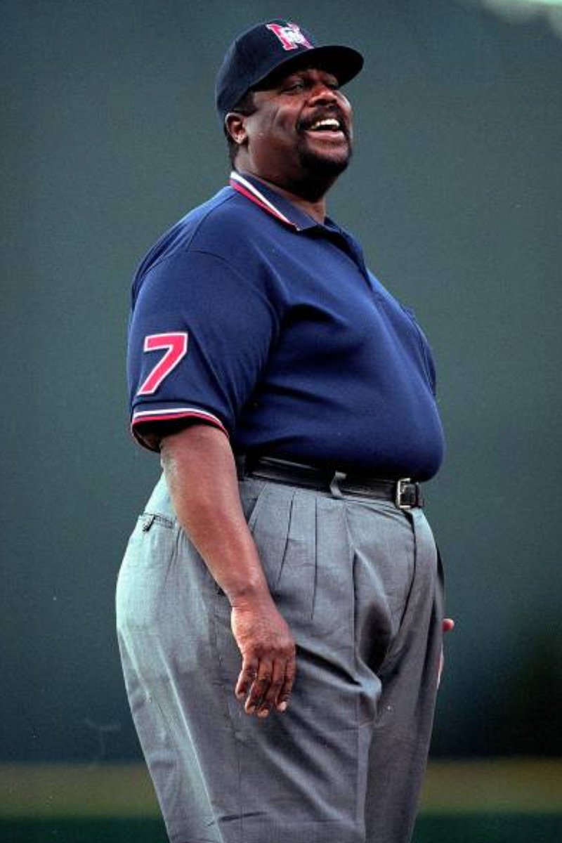 BBGreatMoments's tweet photo. Umpire Eric Gregg in 1999
https://t.co/DynXOlKURf