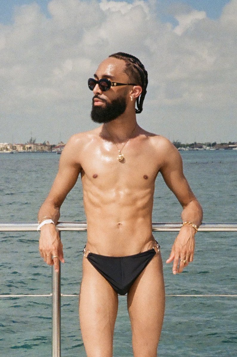 ✧༺♥༻✧ (@darrylwho) on Twitter photo 