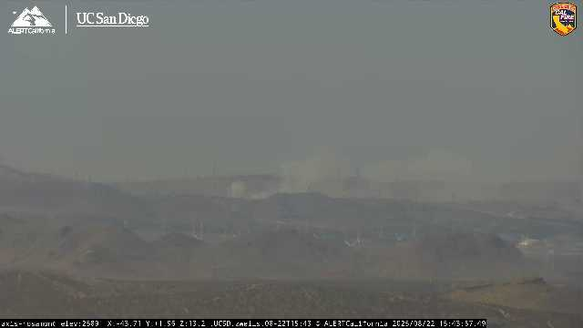 engineco16's tweet image. #WillowFire southeast of Tehachapi, west of Mojave.