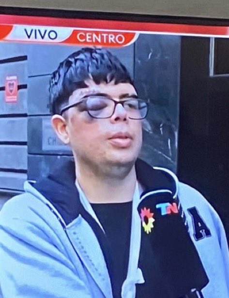 porqueTTarg's tweet photo. "Bobi"

Porque el hincha chileno que habló con los medios posaba con palos y metales en la previa del partido. https://t.co/X9X5KMIsVG