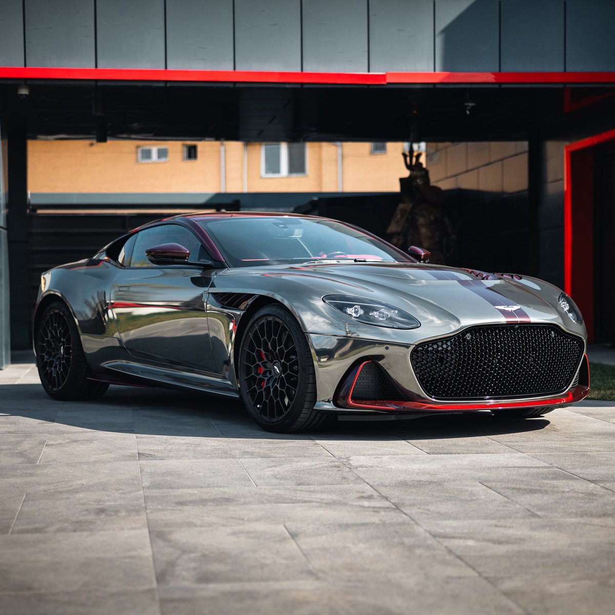 LUX Cars tweet media