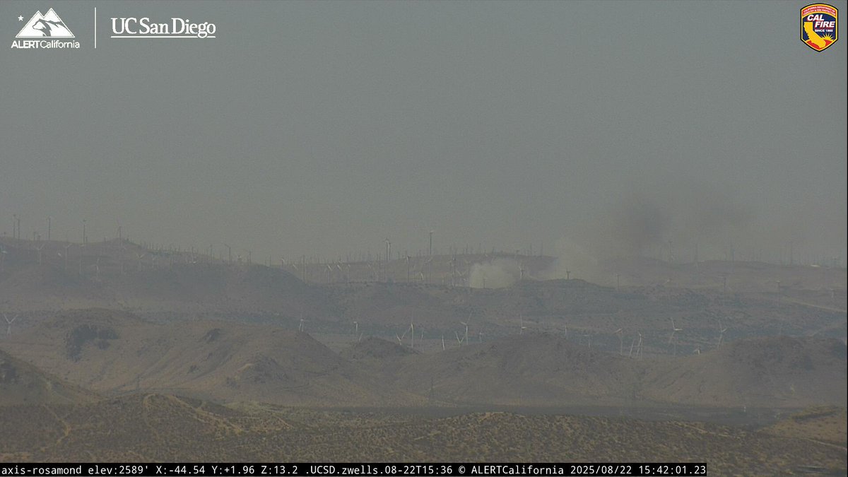 DanielFireTruck's tweet image. New Brush Fire Tehachapi Willow Springs Road, Mojave, Kern County.
4 acres, Moderate Rate of Spread.

Air Attack 52, Air Tankers 01, 72, is Assisting.
#WillowFire