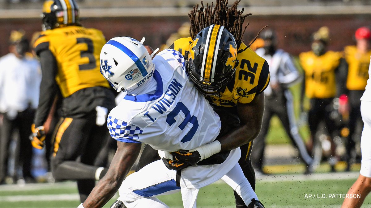 College football starts today 😤