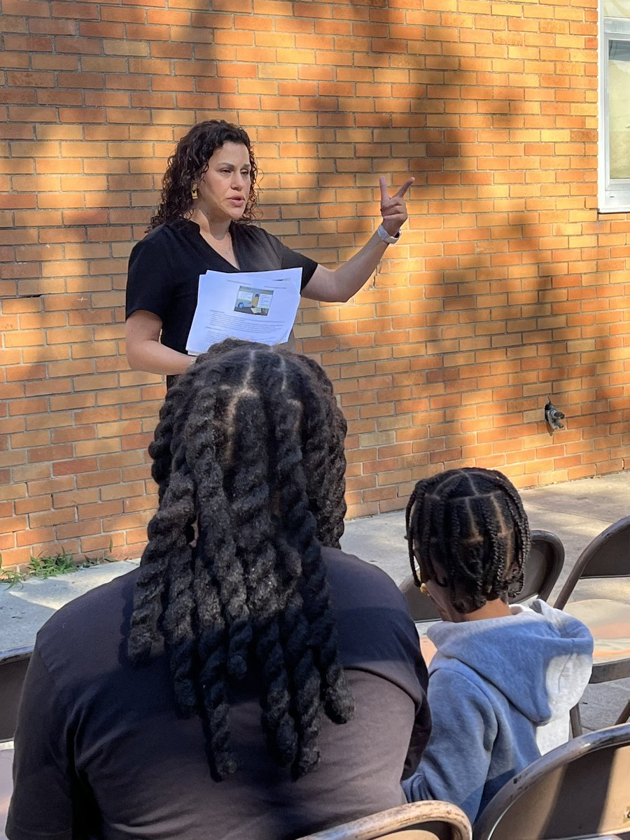 Principal Lourdes Cruz @ Montessori 27 tweet media