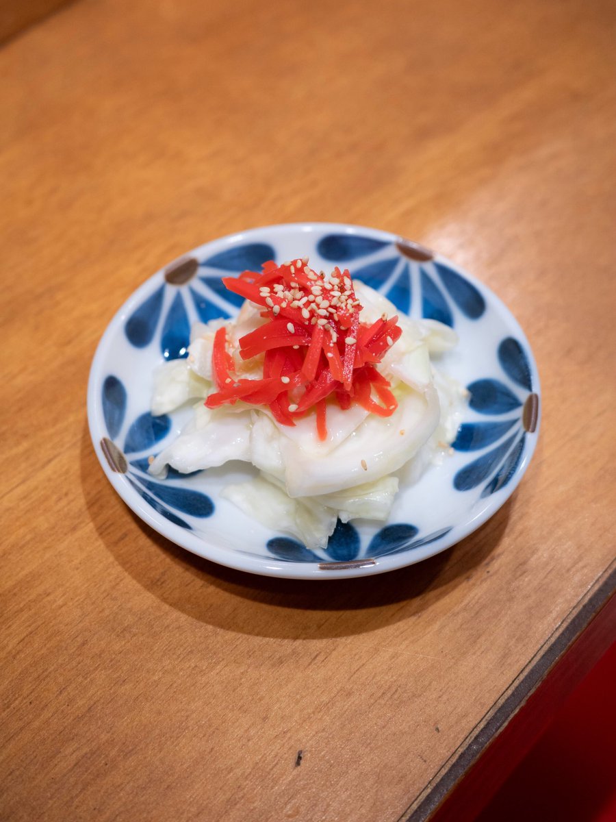 まずは　おしんこ
迷ったときの　おしんこ
〆につまみながら　おしんこ

万能の　おしんこ　です🟢

ぜひ

#もつ焼かど