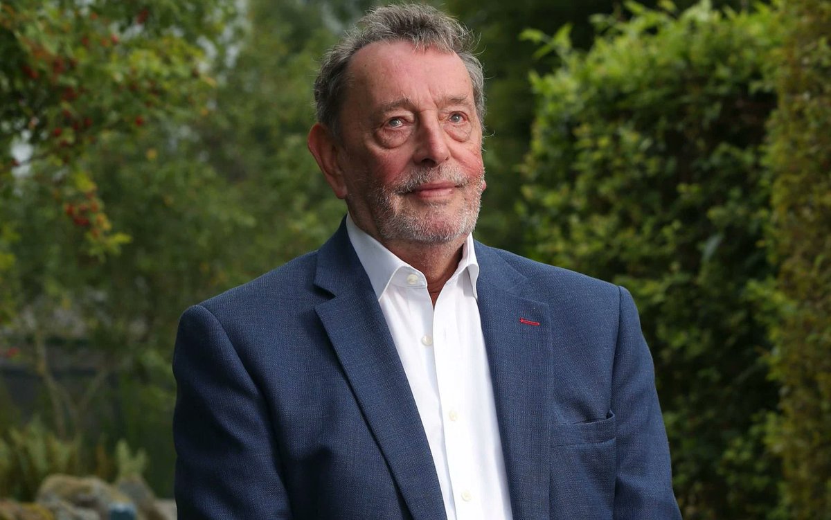 NEW🟥 Is Labour's David Blunkett now FAR-RIGHT?

The ex-home secretary, 78 - one of Tony Blair's henchmen - agrees we must leave the ECHR in order to solve the migrant crisis.

"It seems radical, but we must suspend membership to pave the way for mass deportations," he says. 🇬🇧