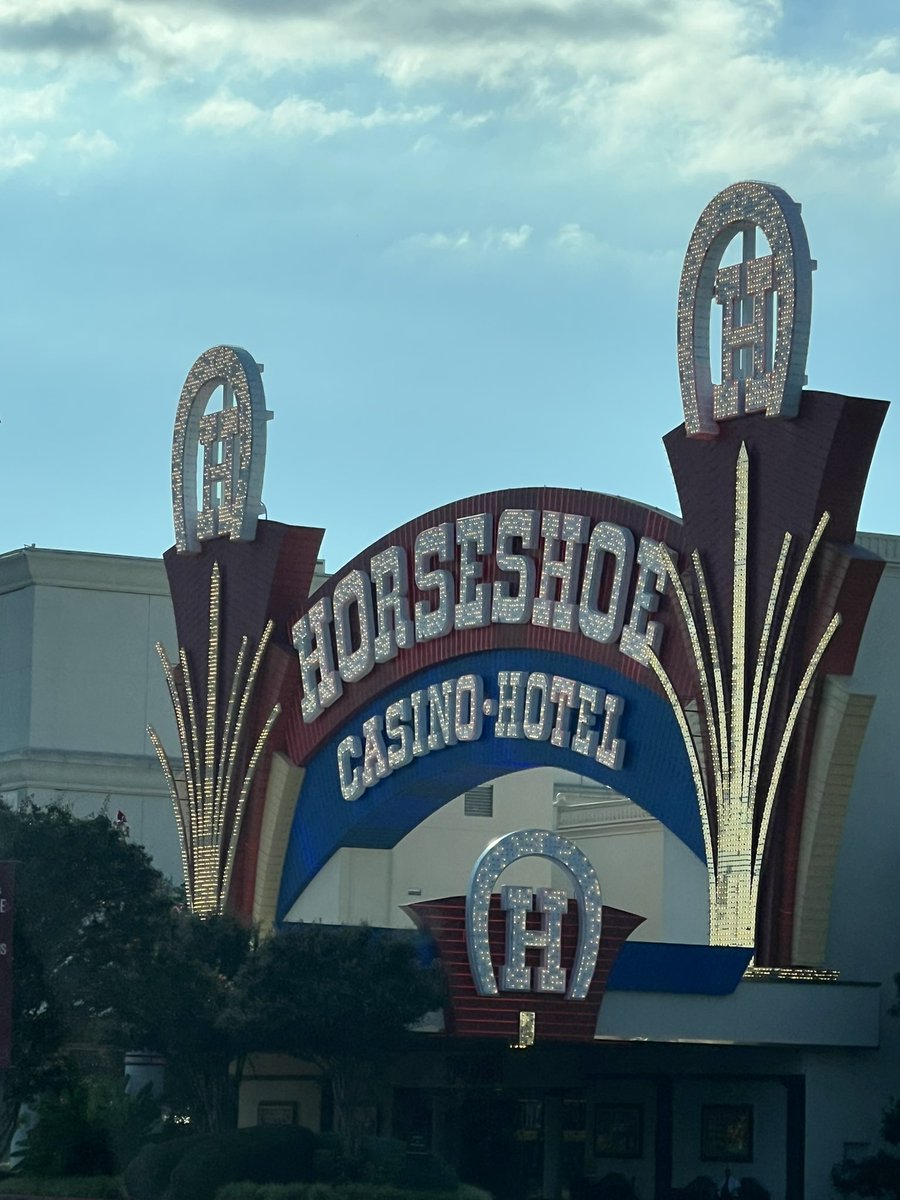 lennymcgarvey's tweet photo. Arriving @Horseshoetunica @CaesarsRewards for tonight. It’s going to be 3 different casinos in 3 nights. Tomorrow night @CaesarsNOLA and then off to @HarrahsGC #SevenStar https://t.co/jcOeeXUOVC