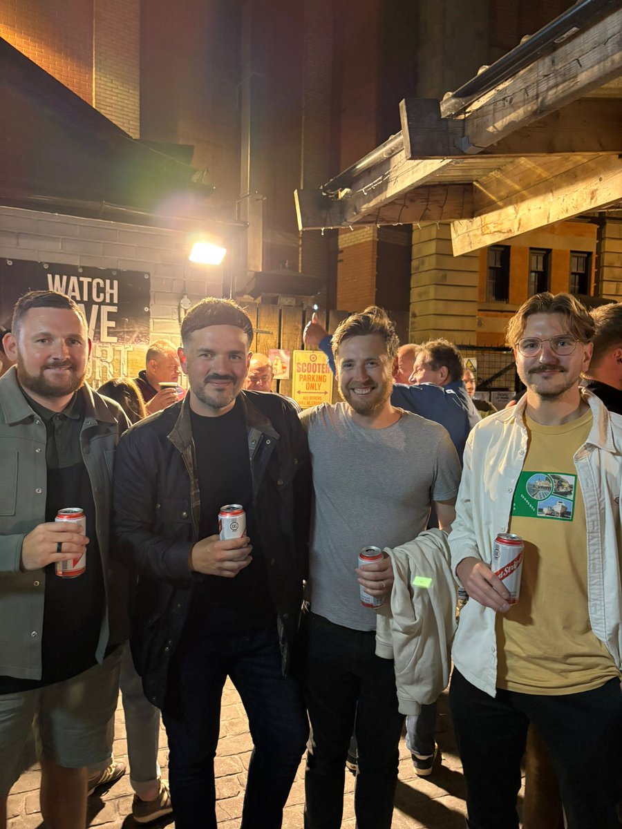 Dan Wilson tweet media