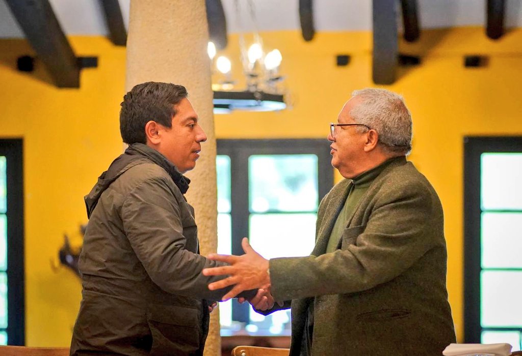 Desde la histórica Casona El Salitre, en Paipa, dimos el primer paso para hacer realidad el #PactoBoyacá Raíz y Futuro ✅. 

El Consejo Directivo del Pacto Boyacá, se reunió para aprobar el plan de inversiones y las reglas para avanzar en los acuerdos de voluntades entre el
