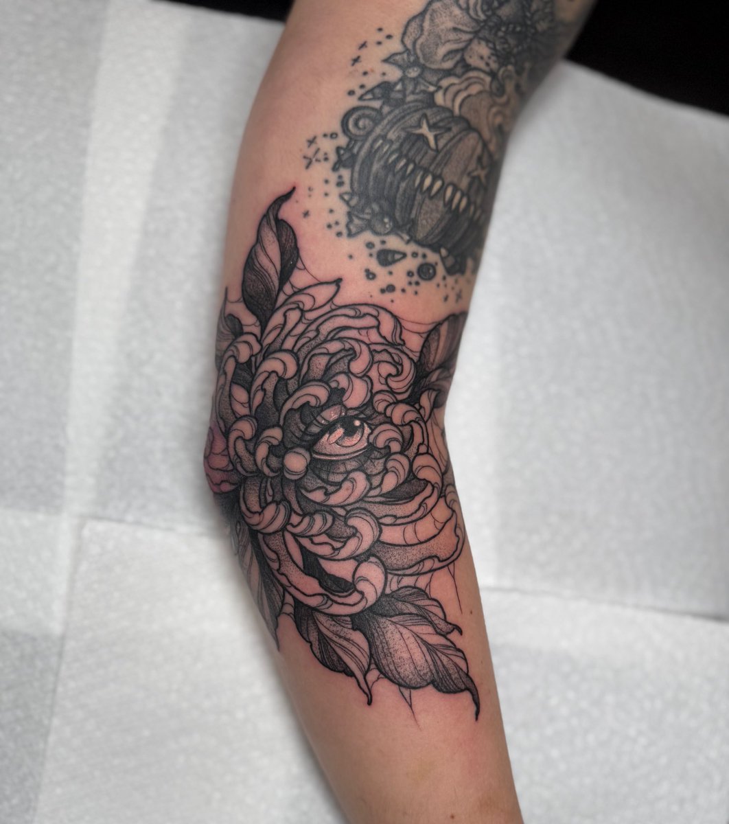 Cahlaflour tweet media