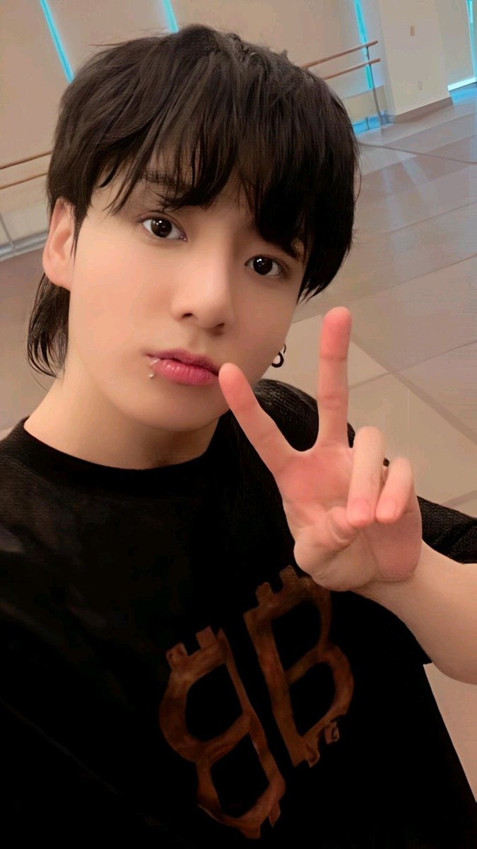 BTSJK66's tweet photo. ✌️ https://t.co/AV2YWEYkAf
