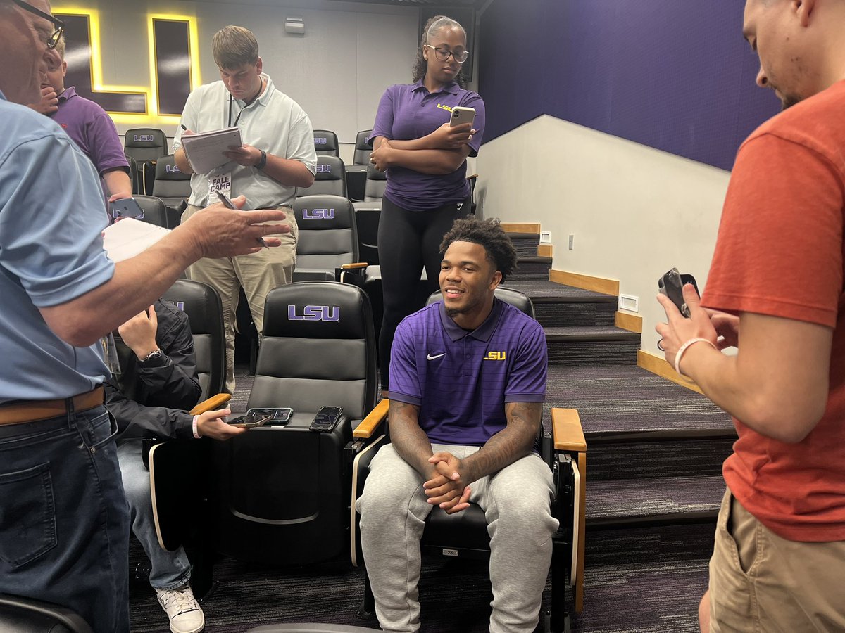 Tamarcus Cooley: “As I was riding by, I saw a lady changing her tire. Right then and there I thought of my momma. I would want someone to help my momma. So I did a U-Turn.”