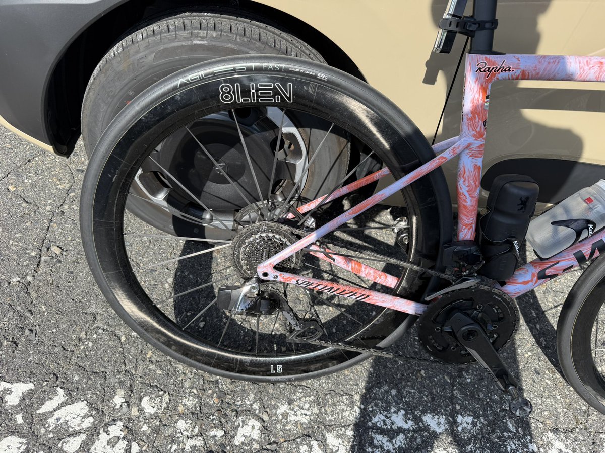 ikkunroadman's tweet photo. 今日は乗鞍試走です。
来週に向けて、頑張ります!
#8lien
#8lienwheels https://t.co/30wx6DBDxS