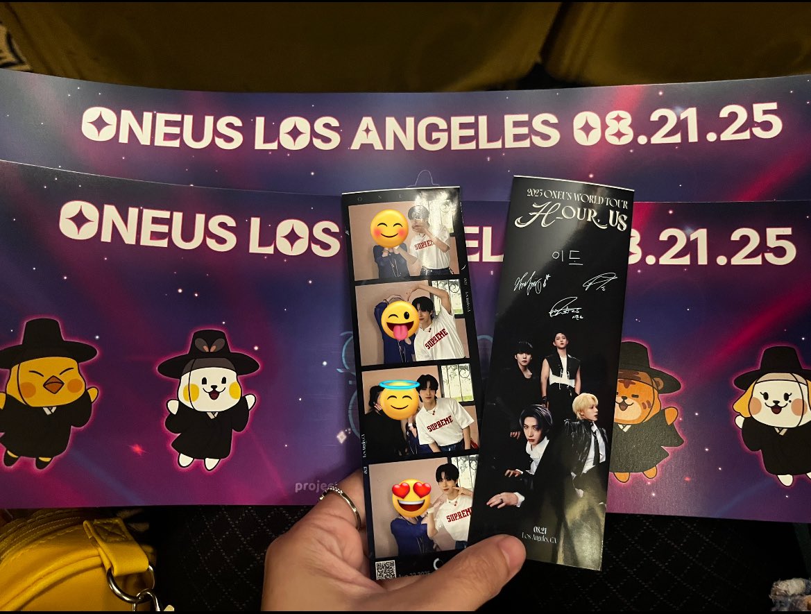 QueenYuma's tweet photo. Thank you for putting up another great show this year and thanks for always coming back to see us 🥰 Love you guys always ~~ 🫶🏻

Once a TOMOON  always a 🌙 🙋🏻‍♀️🤍

#ONEUS #H_OUR_US #2025ONEUSWORLDTOUR https://t.co/nKlxQxQLPs