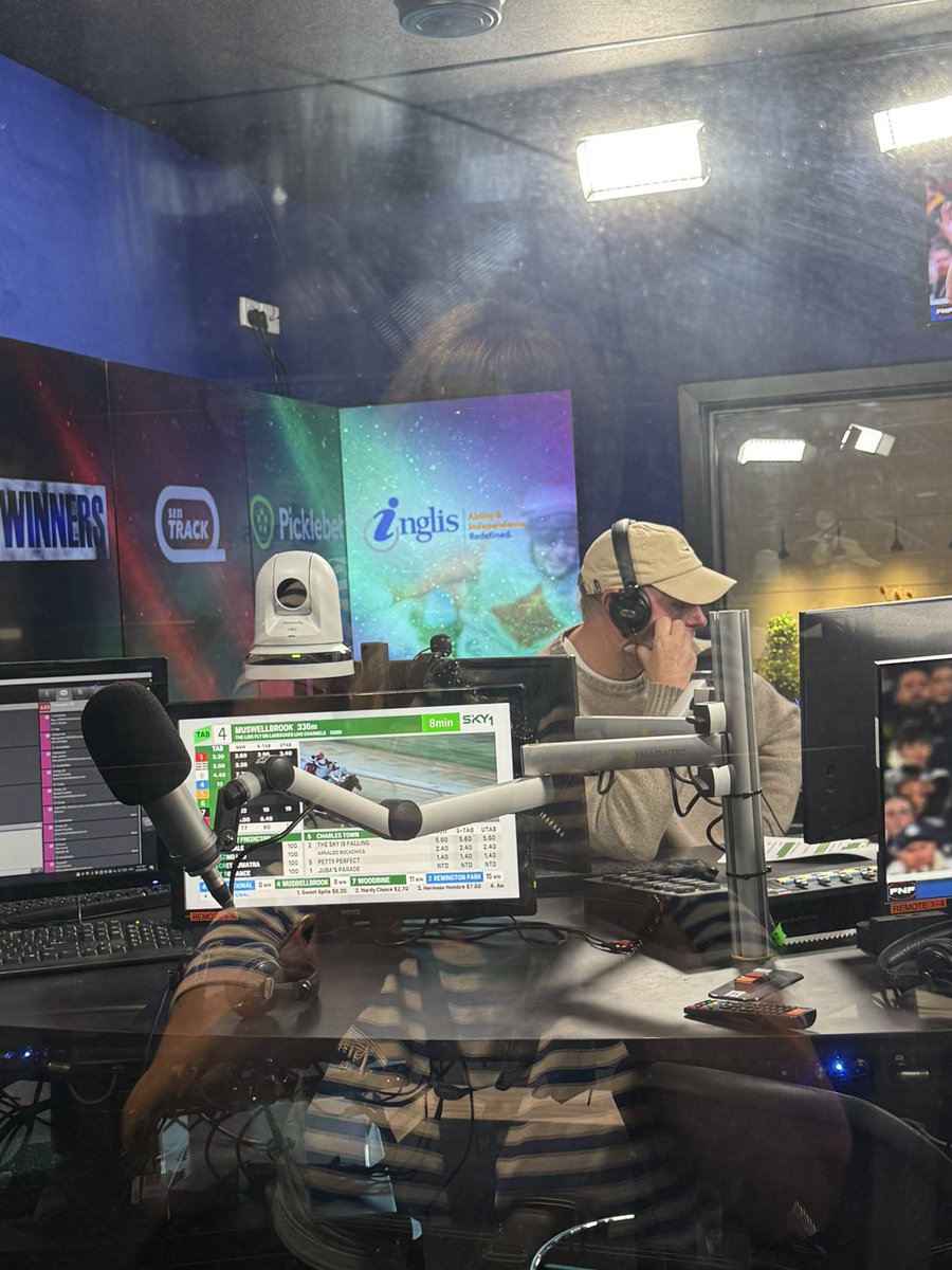 JOIN <a href="/ghall27/">Gareth Hall</a> NOW for Winners 

Randwick <a href="/brettbakerr/">brett baker</a> <a href="/M_Gannon_/">Mick Gannon</a> 
Moonee Valley <a href="/brettbakerr/">brett baker</a> <a href="/mitchlewis101/">Mitch Lewis</a> 
Eagle Farm <a href="/shaneciurleo/">Shane Ciurleo</a> 
Morphettville <a href="/HeathPopey/">Heath Pope</a> 
Belmont <a href="/PerthRacingGuru/">Terry Leighton</a> 
Darwin <a href="/OToolman1/">Andrew O'Toole</a> 
Sam Williams  <a href="/littleavondale/">Sam Williams</a> 
Dean Evans <a href="/winningedgebets/">Winning Edge Investments</a> 

 <a href="/picklebet/">Picklebet</a>