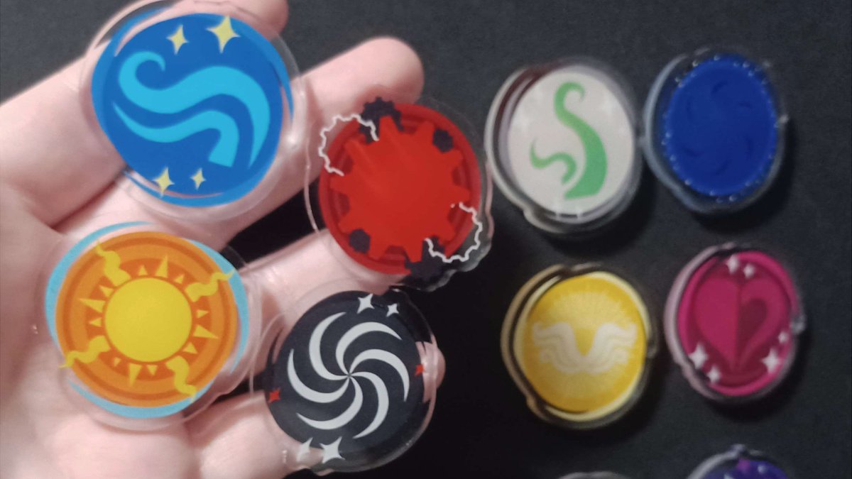 roundntalented's tweet photo. Restock has arrived! 🥰 
This is will hopefully be the last time i restock this particular sh🅾p, as I'll be finishing moving to the new one this month! 🤞 You can still combine shipping with Xagave, just leave me a note! https://t.co/PetRfd24er