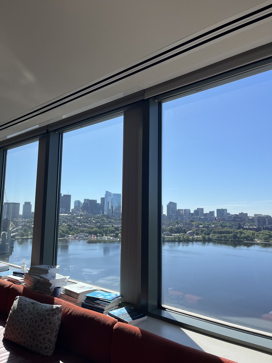 Today marks the last day of my summer internship at <a href="/MSFTResearch/">Microsoft Research</a>! 'Twas a fantastic summer with lots of fun &amp; cool research (stay tuned)

Huge thanks to <a href="/KevinKaichuang/">Kevin K. Yang 楊凱筌</a> <a href="/avapamini/">Ava Amini</a> &amp; <a href="/SarahAlamdari/">Sarah Alamdari</a> for being great mentors throughout the summer :)