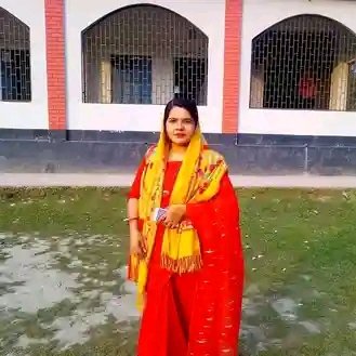 আমার আম্মুর অনেক আগের ছবি।
আমার আম্মুকে কেমন লাগছে বন্ধুরা?