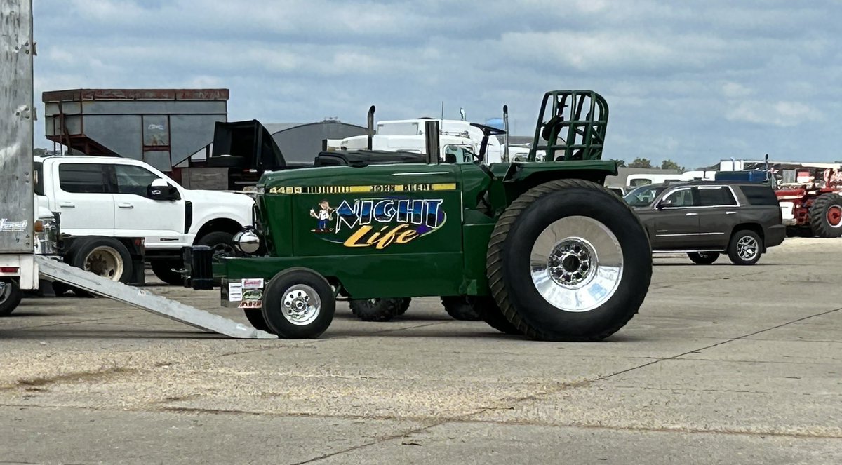 mjb772's tweet photo. Fun day in Illinois https://t.co/b3h9Ugb426
