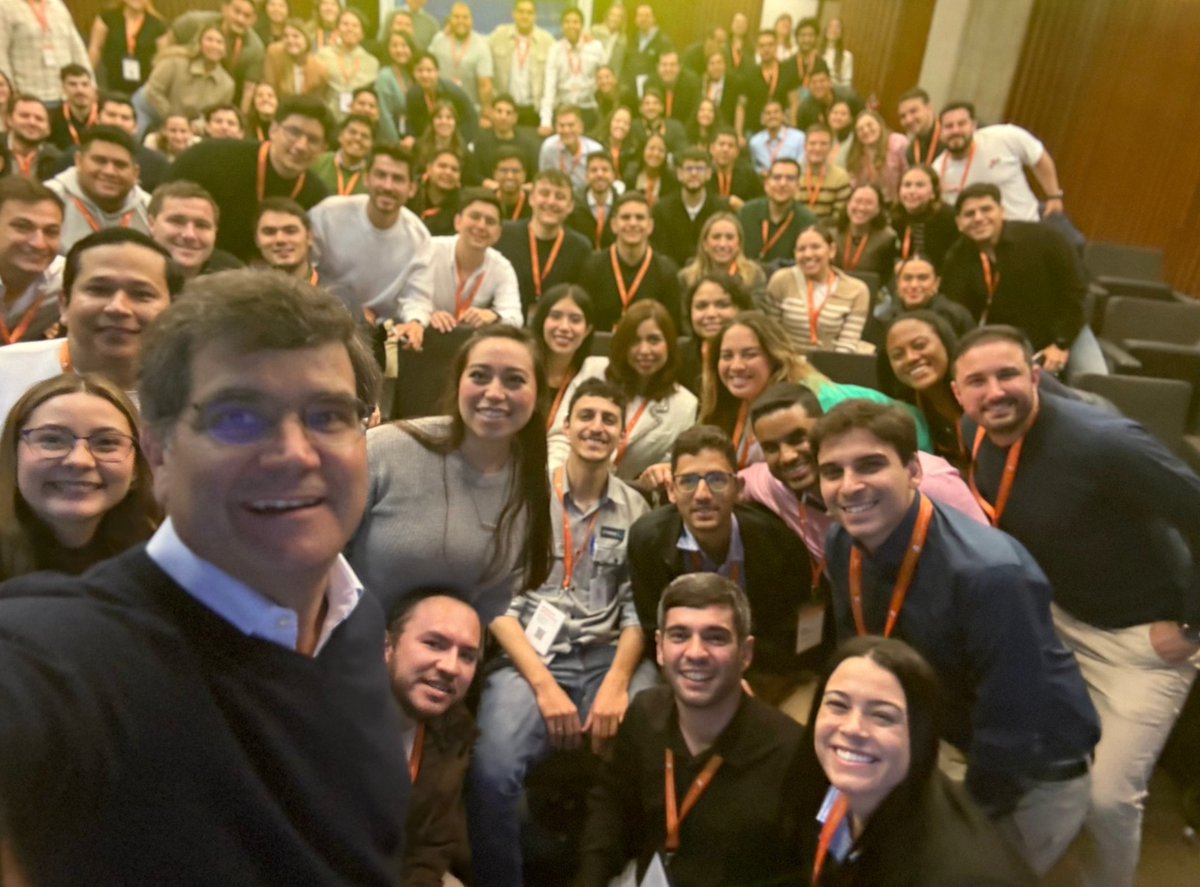 Máximo Vedoya tweet media