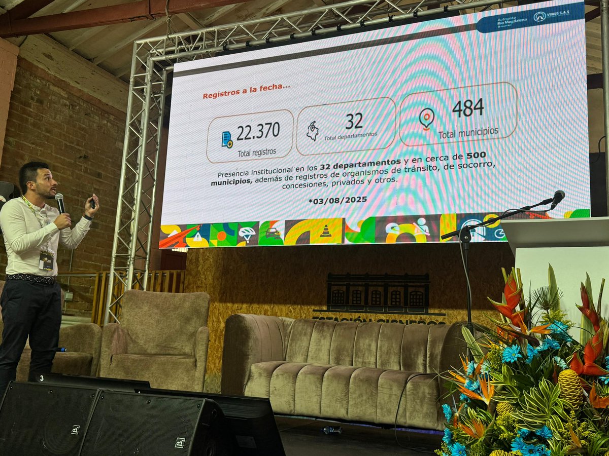 ansvcol's tweet photo. Por invitación de @ViasDelNUS y @ARiomagdalena participamos en el foro “Unidos por la Seguridad Vial” realizado en Cisneros - Antioquia. 
Un espacio de diálogo y donde compartimos experiencias, buenas prácticas y retos del sector para salvar vidas en las vías. https://t.co/ptYTDgVtoL