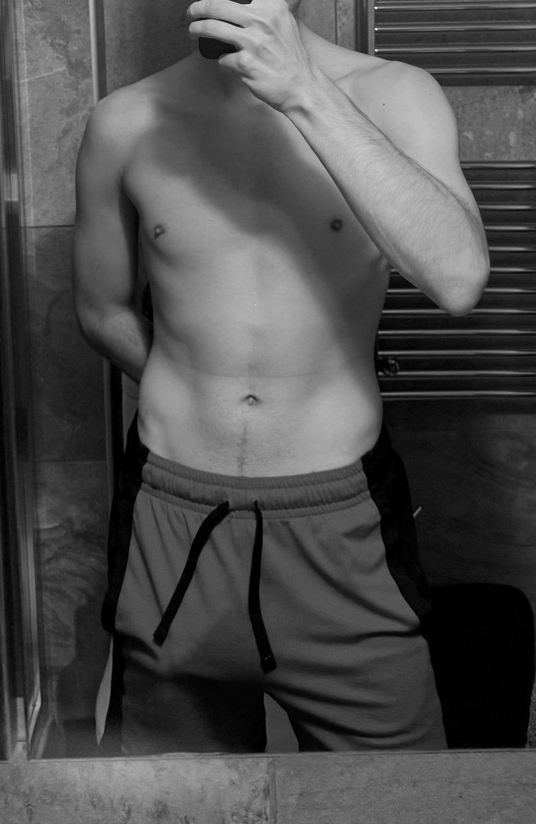 freeballing in shorts