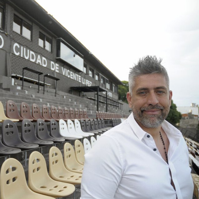 “Los visitantes tienen que volver, lo de Independiente fue un hecho aislado. Un día antes Racing recibió a hinchas de Peñarol y no hubo ningún inconveniente.

Hay que corregir lo que pasó por el bien del fútbol argentino y del fútbol sudamericano”.

Sebastián Ordoñez, Presidente