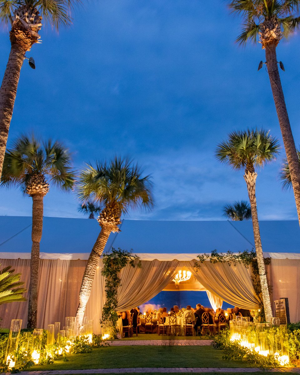 Sea Island Resort (@seaislandresort) on Twitter photo A dinner party dream— led by the warm glow of candlelight, step into timeless Southern elegance under the swaying palms while listening to the gentle sounds of the ocean in the distance. 🥂
#seaislandeventdesign
📸: <a href="/erickelley/">Eric Kelley</a> A dinner party dream— led by the warm glow of candlelight, step into timeless Southern elegance under the swaying palms while listening to the gentle sounds of the ocean in the distance. 🥂
#seaislandeventdesign
📸: <a href="/erickelley/">Eric Kelley</a>