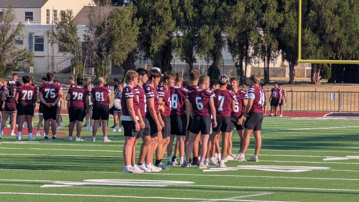 Gordon Wood Stadium packed out tonight for Meet the Lions! Great to see all the support for all our Fall teams and organizations! 🥁🎉🦁
