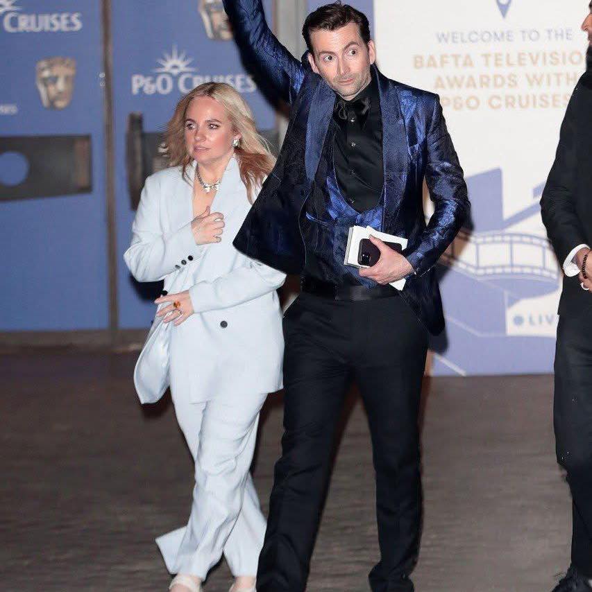 Icons only…. 💋🤍