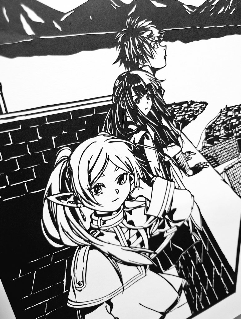 完成しました(^-^)ノ 葬送のフリーレンの切り絵です! 久々切るの