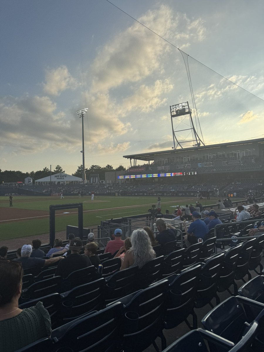 papaphil19's tweet image. Enjoying some Brewers Triple-A action down in the beautiful city of Nashville with a side of Miller! Getting juiced up to tear down Broadway. #MyCrew #HonkyTonk