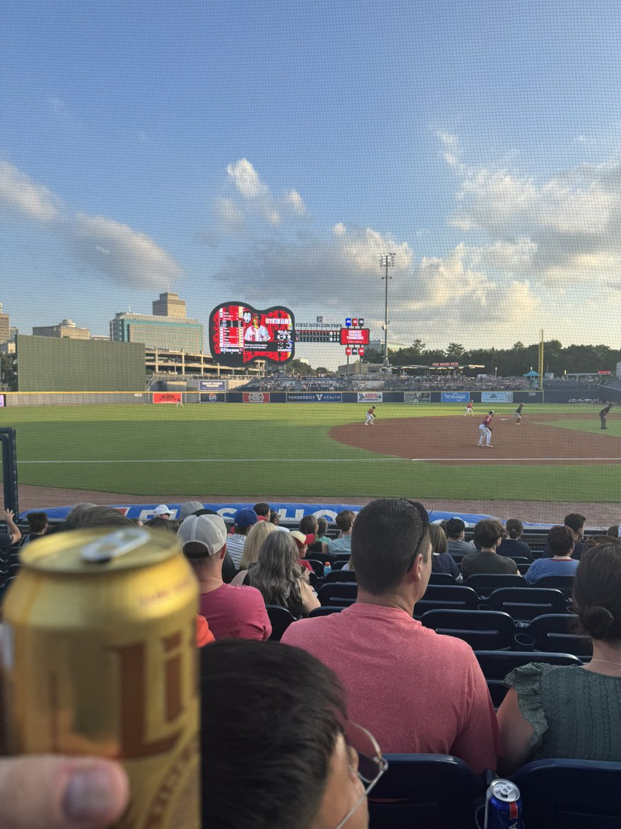 papaphil19's tweet image. Enjoying some Brewers Triple-A action down in the beautiful city of Nashville with a side of Miller! Getting juiced up to tear down Broadway. #MyCrew #HonkyTonk