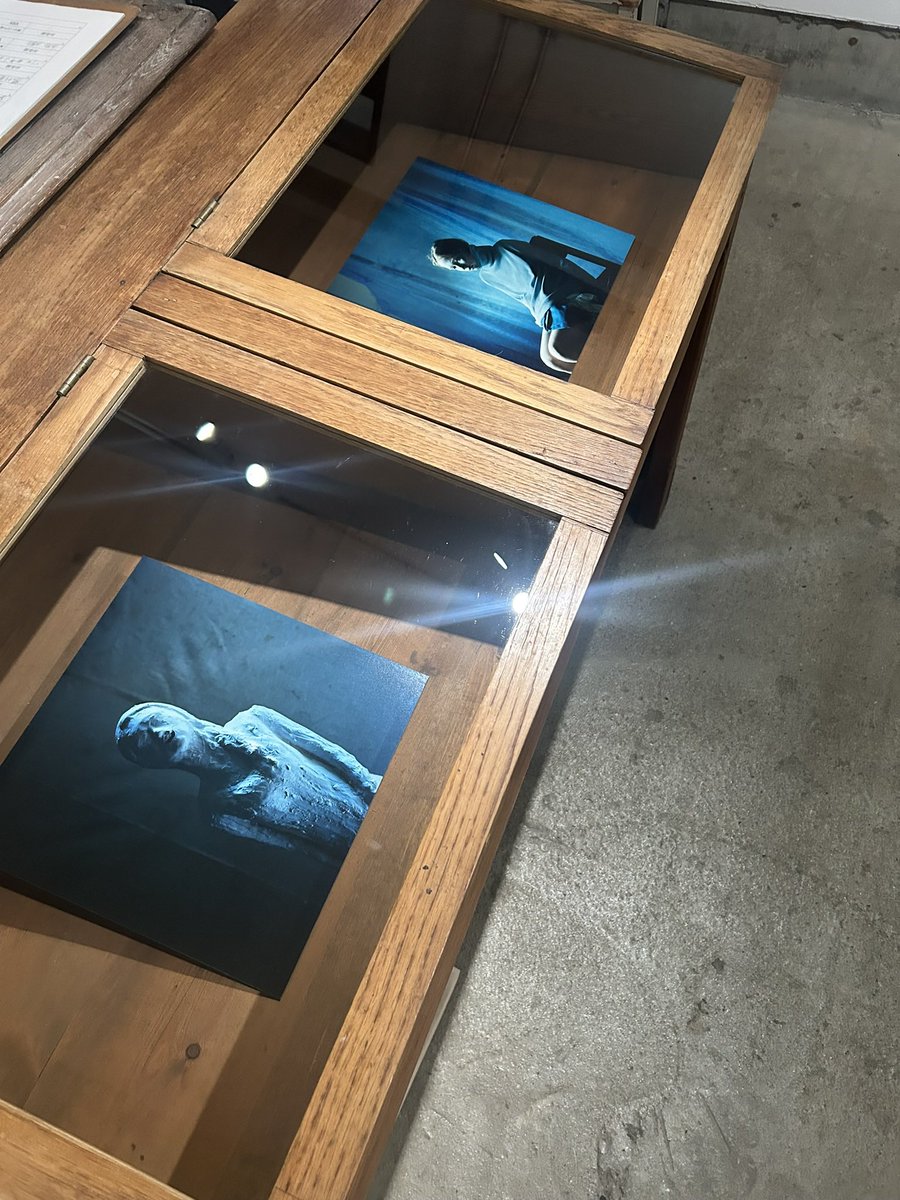 本日8/23（土）LIBRIS KOBACO六周年記念特別展示山元彩香写真展『Sand, Water and Dust』@ayakayamamotoo
LIBRIS KOBACOでは3年ぶり！
会期特別延長9/7まで✨
販売中のポスターはサイン✍️入り♡
© Ayaka Yamamoto
Courtesy of Taka Ishii Gallery Photography / Film
#山元彩香
#LIBRISKOBACO