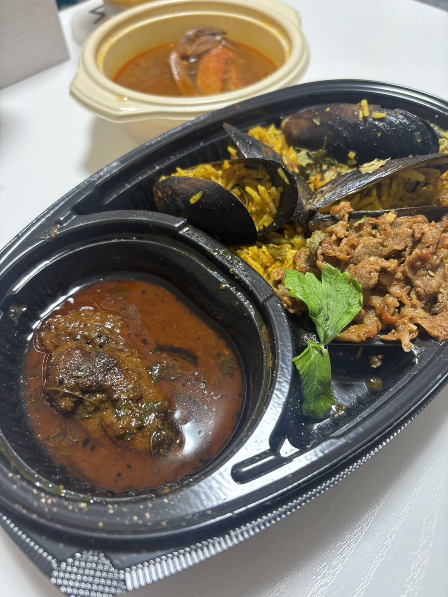 大衆中遊華食堂 八戒 × カレーノアトリエ
仕事終わりに急いで渋谷まで💨
いろんなカレー屋さん関係者が集まっちゃう
そんなカレーを僕も作っていきたいなと思いました