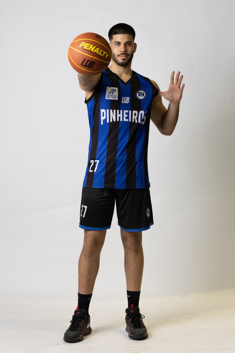 🏀CAMPEONATO PAULISTA DE BASQUETE

⏰1º Quarto

Pinheiros 22 🆚25 São José

📺 Ao vivo no Youtube da Federação Paulista de Basquete

#TimePinheiros 🔵⚫️

📷Willian Oliveira/NBB