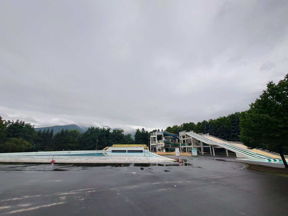 teine_pool's tweet photo. おはようございます。今朝の天気は曇り、気温22度、水温26度です。この後気温が上昇する予報となっておりますので、通常営業いたします。今シーズンの営業は明日までとなっております。皆様のご来場をお待ちしております。 https://t.co/yFCDy2Q7tR