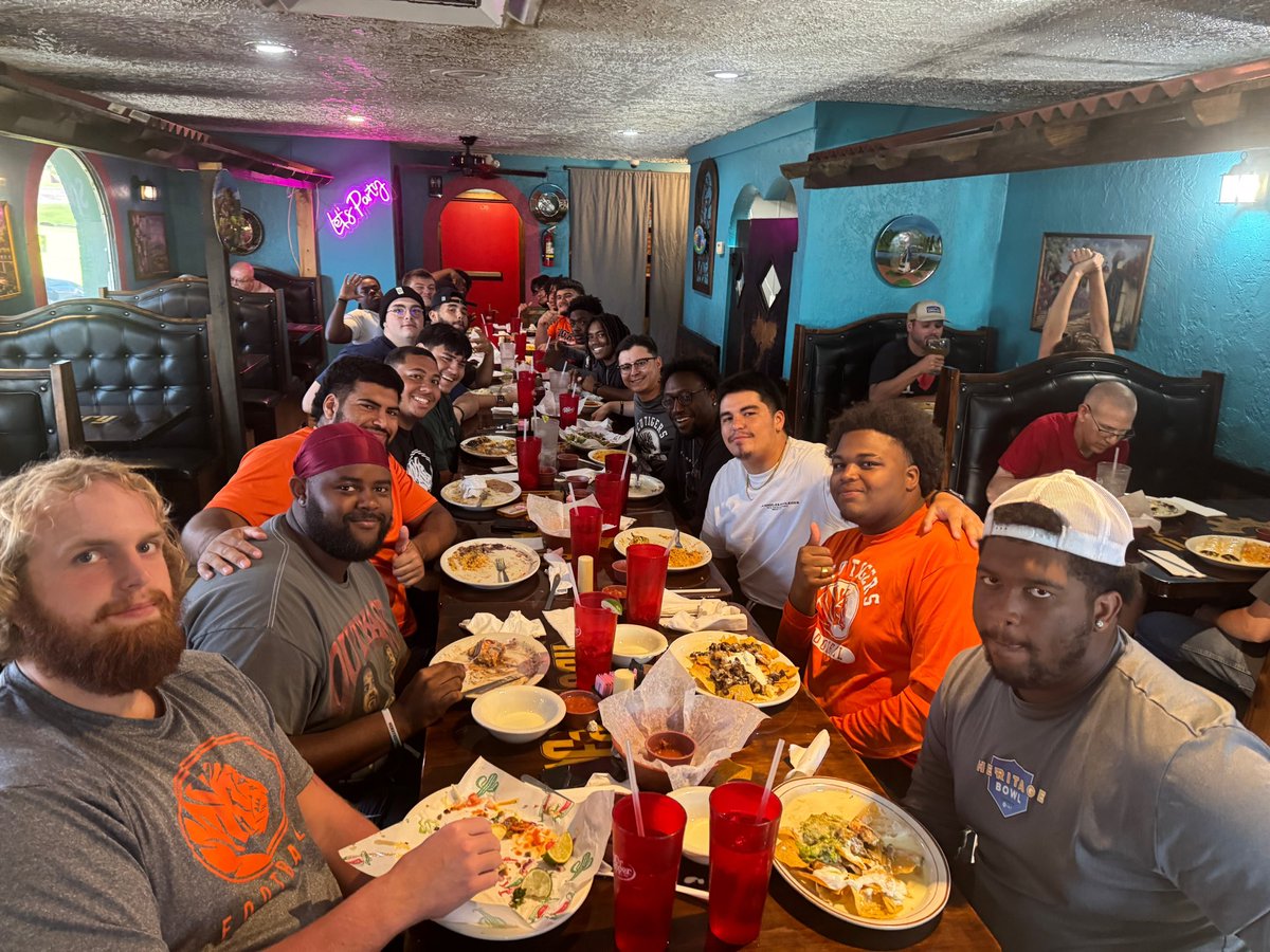 Coach Jesse Salazar tweet media