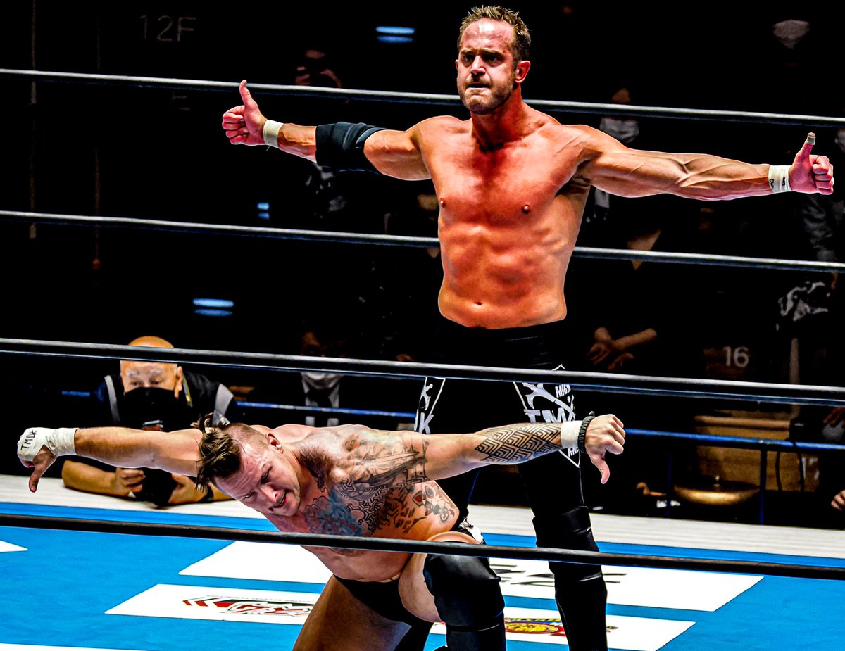 Brothers side by side proving why we are the best tag team today in AUF.