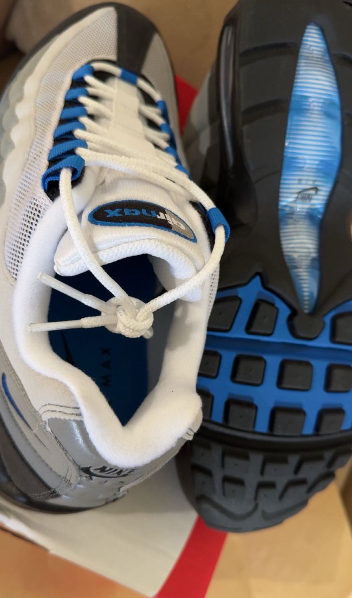 jayC803's tweet photo. Pickup! Nike Air Max 95 OG Big Bubble Blue Spark (2025) 🔷 I was actually fast enough for TBG Twitter release this time around lol 🔥. #Nike #SNKRS #Pickup #MailCall #AirMax #AirMax95 #Air #Max #95s #SparkBlue #Spark #Blue #SparkBlue95s #Retro #BigBubble #AirMax95s #NikeAirMax https://t.co/EWVQGTgVPp