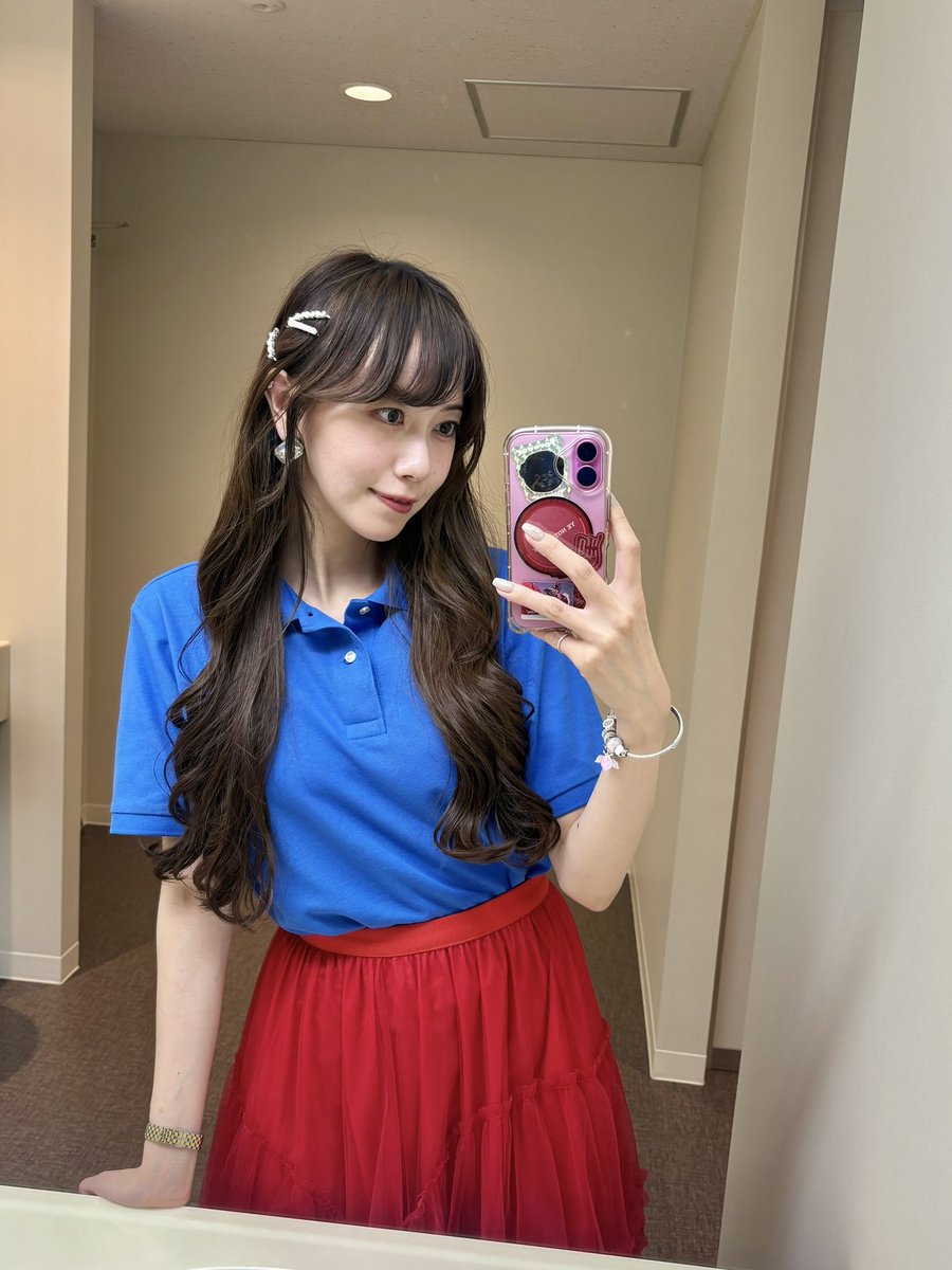 明日は

✧*📖 ほんタメトークイベント✧*📖 

大阪でハードカバーのみんなに会えるのが楽しみです👼🏻
お手紙やプレゼントも受け取れるのでお待ちしております🫶🏻

現地チケットは完売してしまったのですが、配信チケットもあるのでお好きなところで楽しんでください！

#ほんタメ