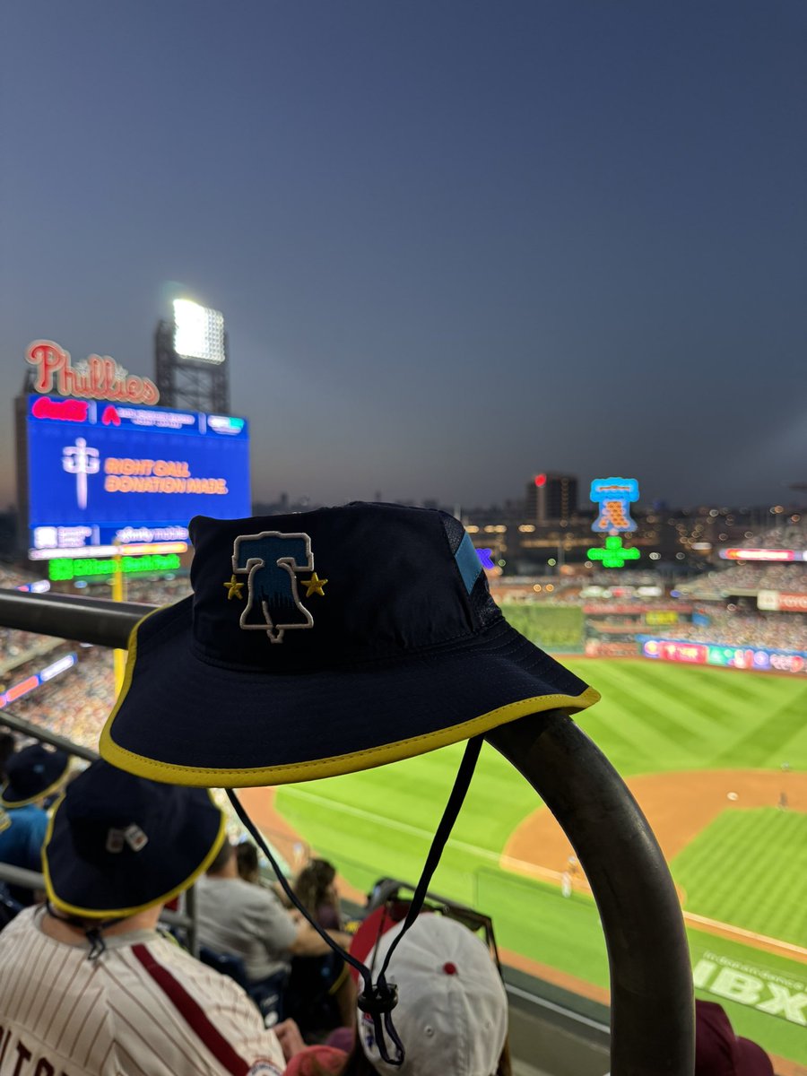 DelValleyPod's tweet image. Drive Fast. Eat Ass. Go Phils #RingTheBell