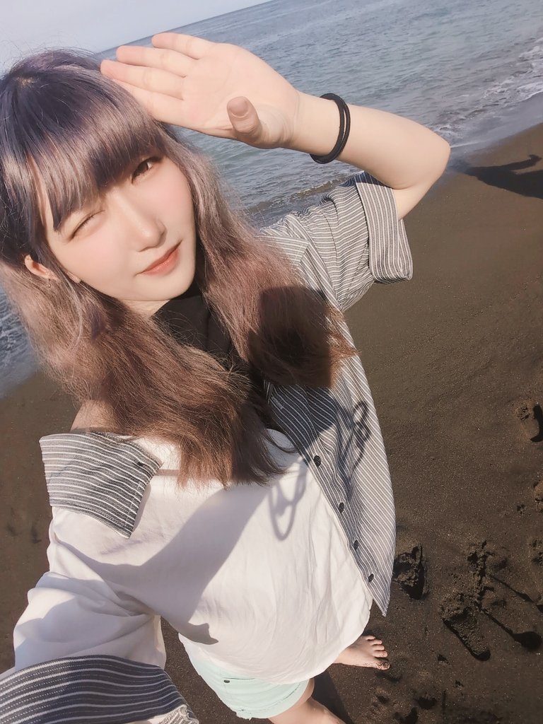 おはにゃるせ🦊📢🍥

眩しすぎて目が開けられませんでした(③ω③)🌊
引きこもりがちな鳴瀬さん今年は海に行ったりお祭りに行ったり夏らしいことができて大満足です✨