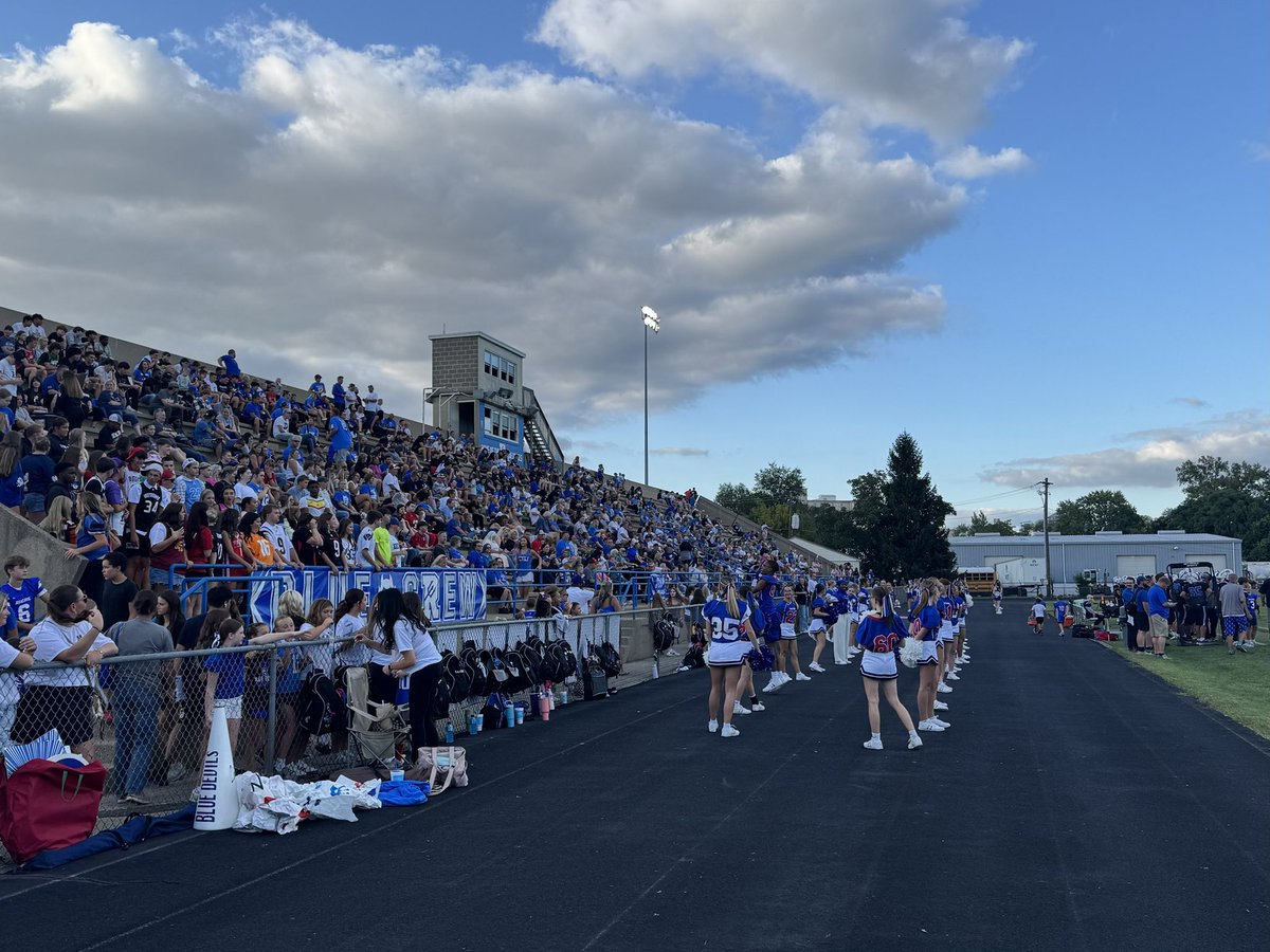 RCCSDsuper's tweet photo. The Blue Devils open the season against Williamsburg tonight and we honor Blue Devil Andy Ramsey. Senior Jackson Hirt had the honor of wearing the #12 jersey. Go Reading! #bluedevilway https://t.co/QGMGJRw4tB