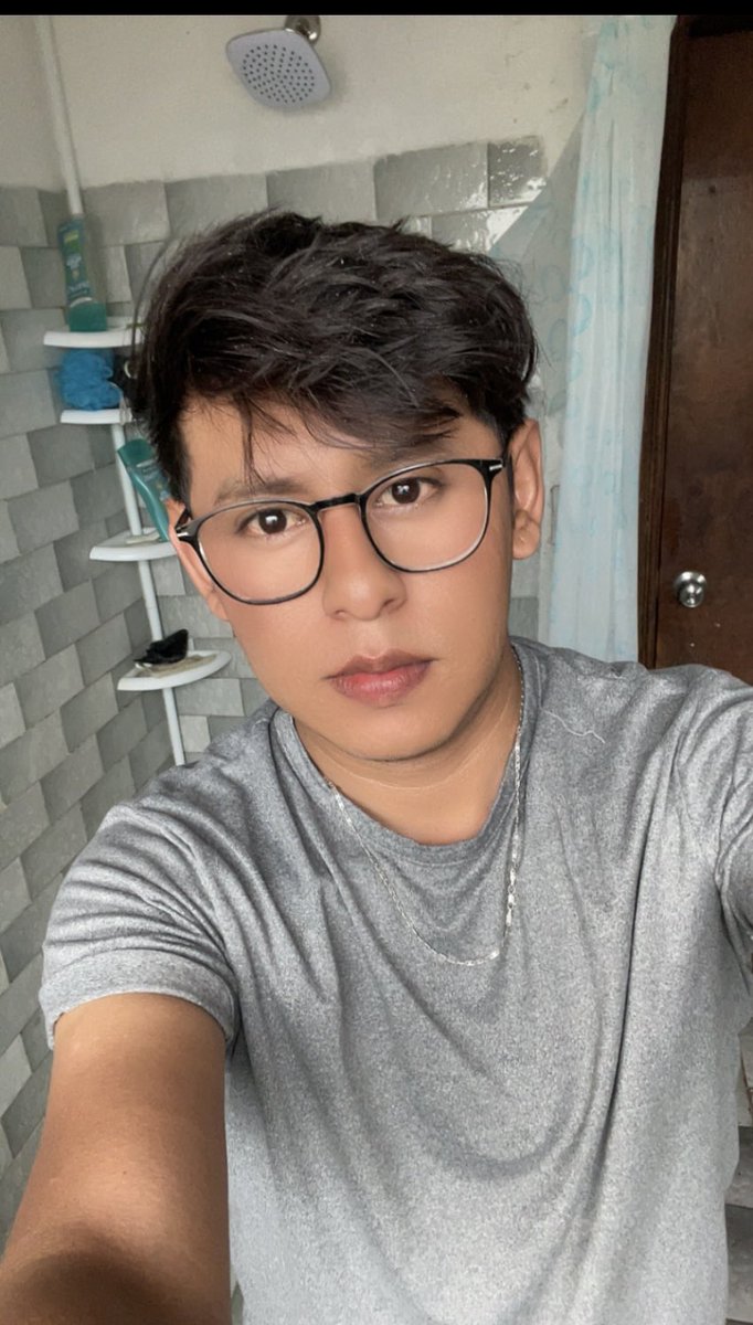 AB0GATITO's tweet photo. Por donde vivo nadie me habla en grindr, peor neta nadie..! 
Estoy bien caliente y a nadie le interesa mi culito 😒
Por eso amo ir a la CDMX, ahí si me consienten las nalguitas 🥹 https://t.co/IDBwbO8vwG