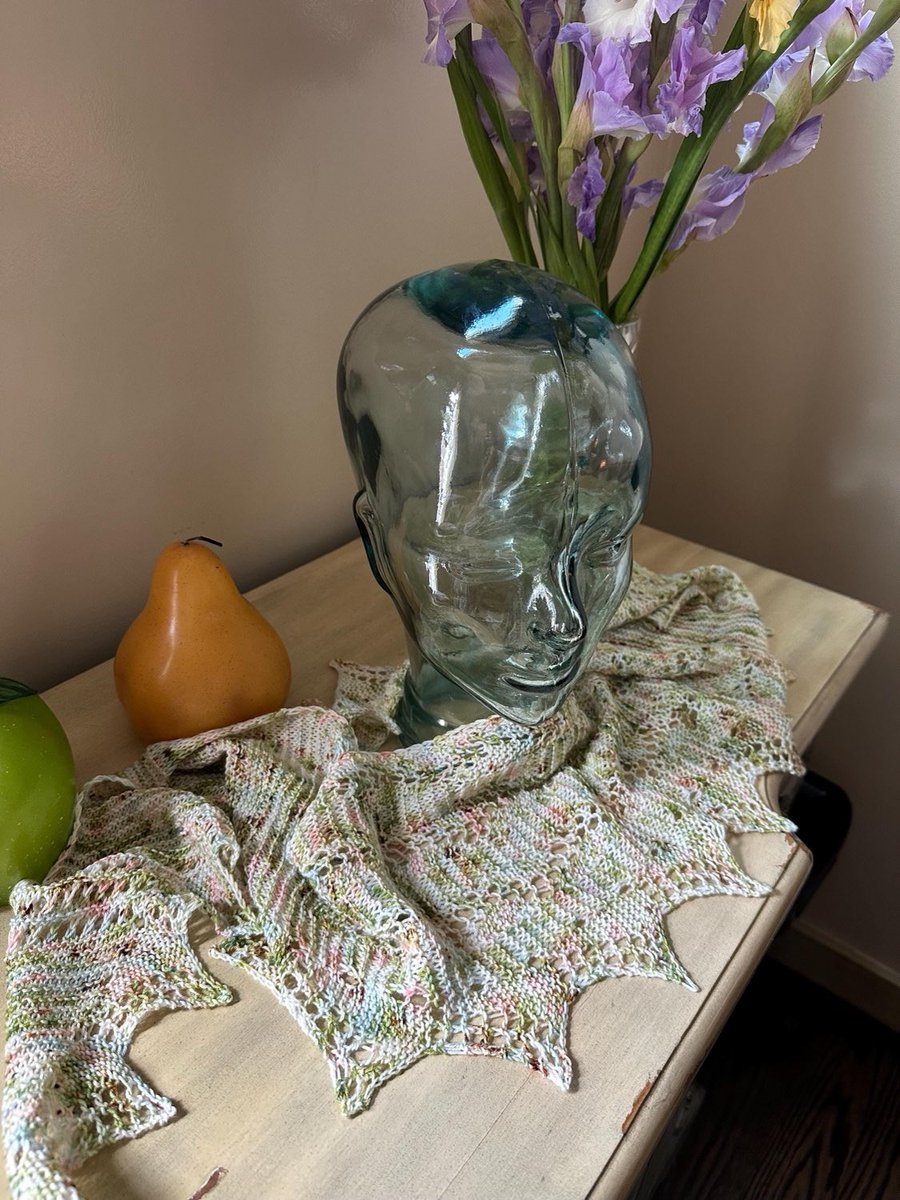 sierragm's tweet photo. Hand knit lace scarf.    https://t.co/zdBJe76bp1 https://t.co/TC6787GX3d