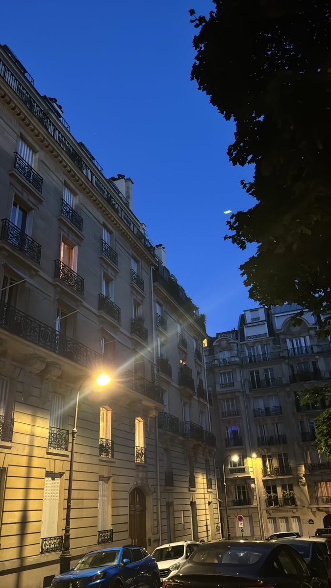 __rolla's tweet image. *