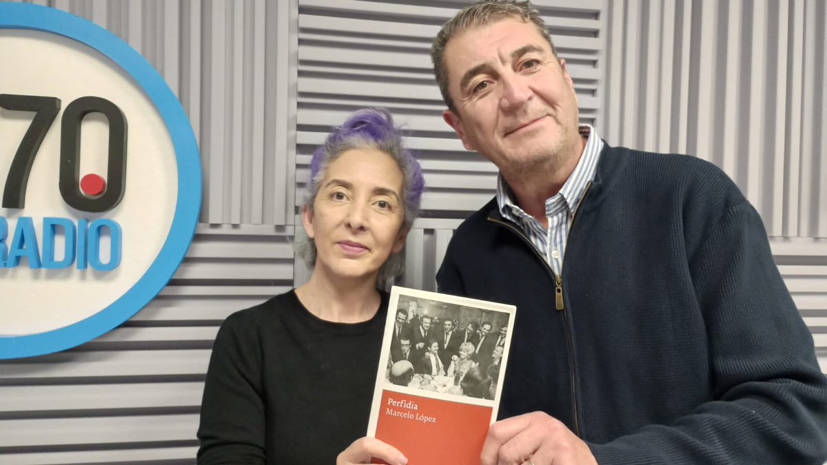 #AHORA | En #PerdidosEnElEspacio 🚀 <a href="/MiriMolero/">Miri Molero</a> dialoga en el #MOMO con Marcelo López, escritor y autor de la novela 'Perfidia'.

💻 provinciaradio.com.ar